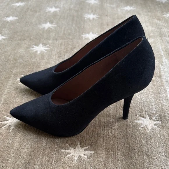 Antonio Melani Black Heels Classic Pumps - Picture 3 of 9